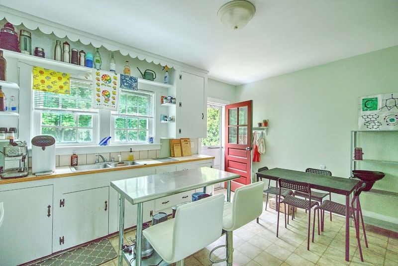 32 Paddy Hill Road South Kingstown, RI 02879 - Photo 6 of 25