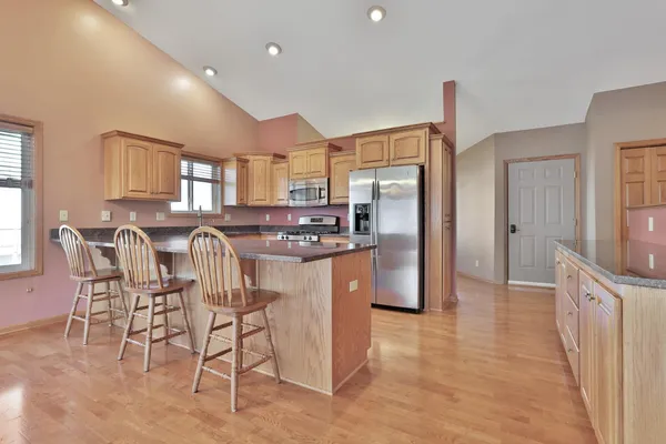 $375,000 | 13441 Pine View Place, Lindstrom, MN 55045