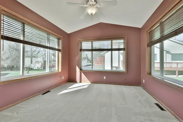 $375,000 | 13441 Pine View Place, Lindstrom, MN 55045
