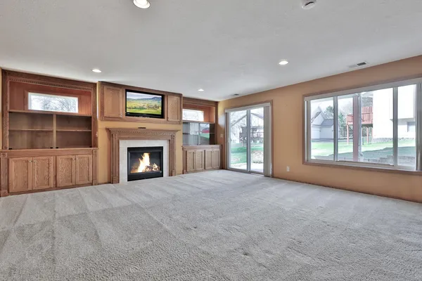 $375,000 | 13441 Pine View Place, Lindstrom, MN 55045
