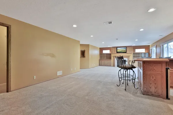$375,000 | 13441 Pine View Place, Lindstrom, MN 55045