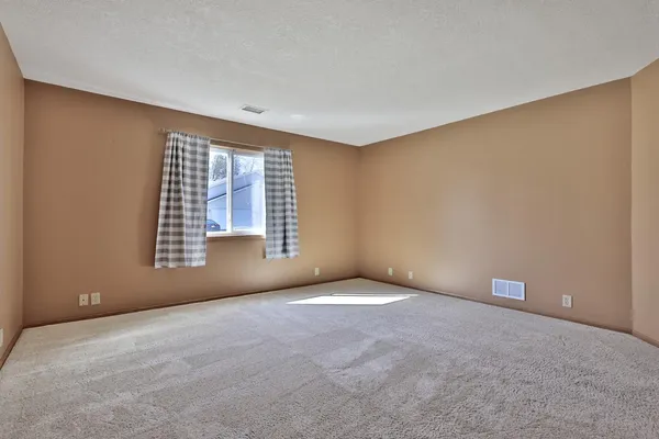 $375,000 | 13441 Pine View Place, Lindstrom, MN 55045