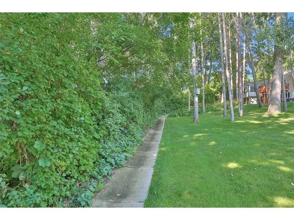 $375,000 | 13441 Pine View Place, Lindstrom, MN 55045