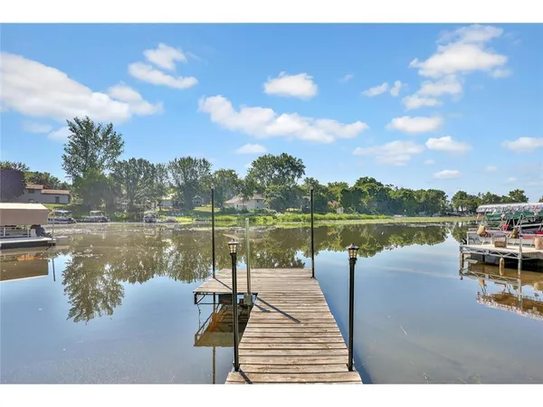 $375,000 | 13441 Pine View Place, Lindstrom, MN 55045
