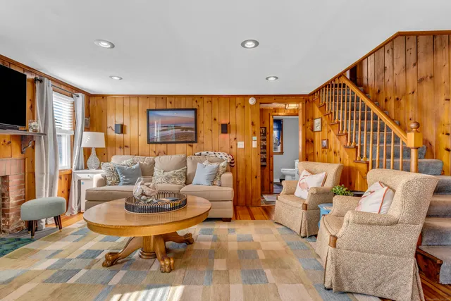 $3,000 | 32 Bassett Lane, Madison, CT 06443