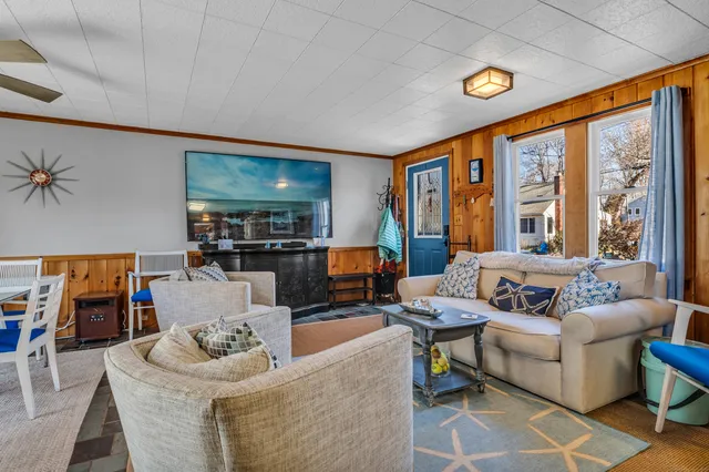 $3,000 | 32 Bassett Lane, Madison, CT 06443