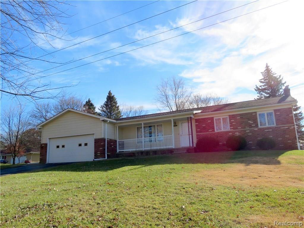 2960 Beck Road Howell, MI 48843 - Photo 1 of 21 FrontofHOme.jpg