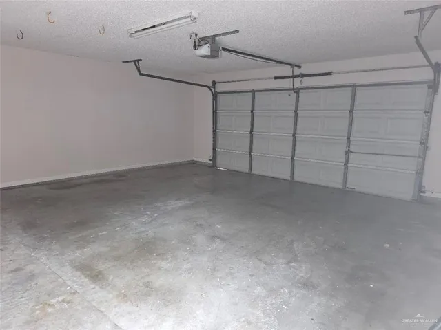 $2,700 | 101 East Warbler Avenue, McAllen, TX 78504