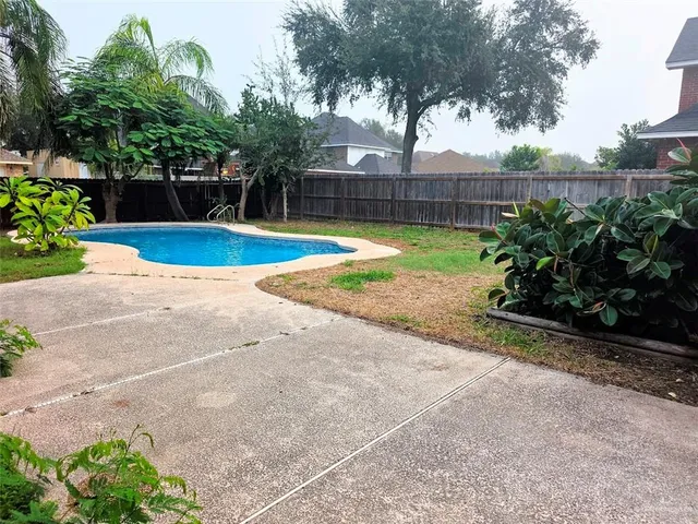 $2,700 | 101 East Warbler Avenue, McAllen, TX 78504