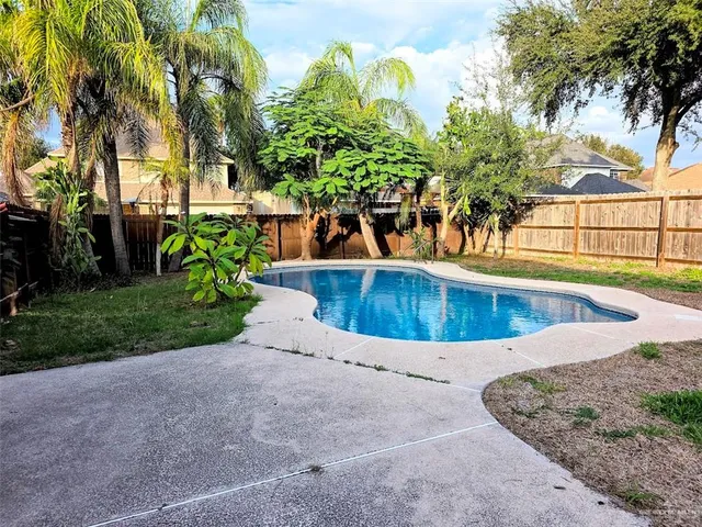 $2,700 | 101 East Warbler Avenue, McAllen, TX 78504