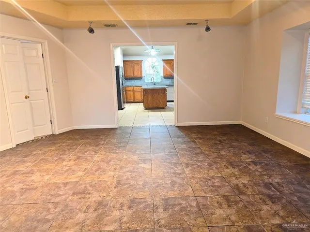 $2,700 | 101 East Warbler Avenue, McAllen, TX 78504
