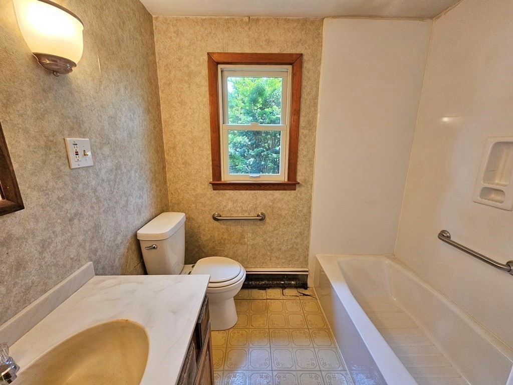 65 Daniel Square Belchertown, MA 01007 - Photo 13 of 15