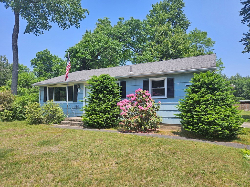 65 Daniel Square Belchertown, MA 01007 - Photo 2 of 15