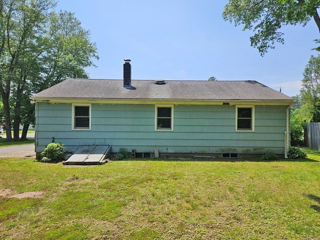 65 Daniel Square Belchertown, MA 01007 - Photo 5 of 15