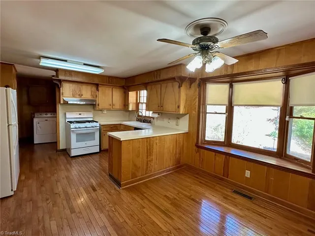 $317,500 | 260 Oakwood Drive, Elkin, NC 28621