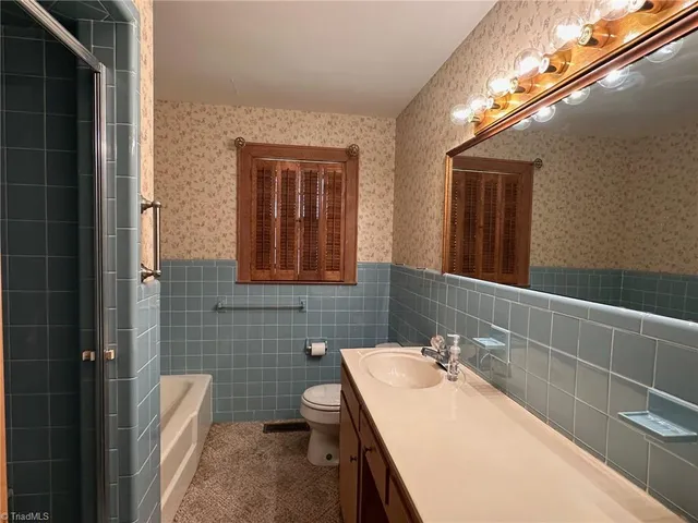 $317,500 | 260 Oakwood Drive, Elkin, NC 28621