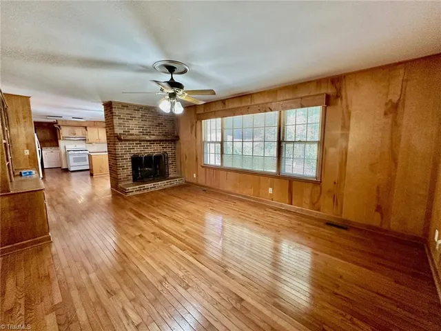 $317,500 | 260 Oakwood Drive, Elkin, NC 28621