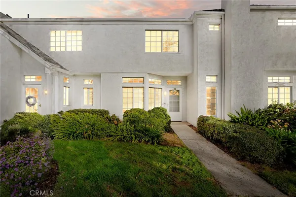 $3,300 | 28305 Paseo El Siena, Unit 10, Laguna Niguel, CA 92677