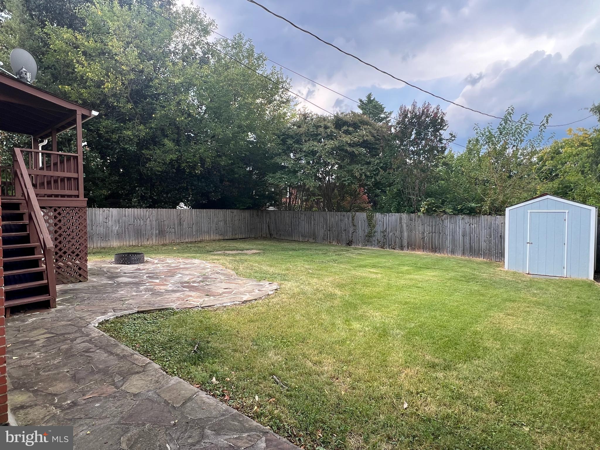 4517 North Carlin Springs Road Arlington, VA 22203 - Photo 3 of 21 a view of a backyard