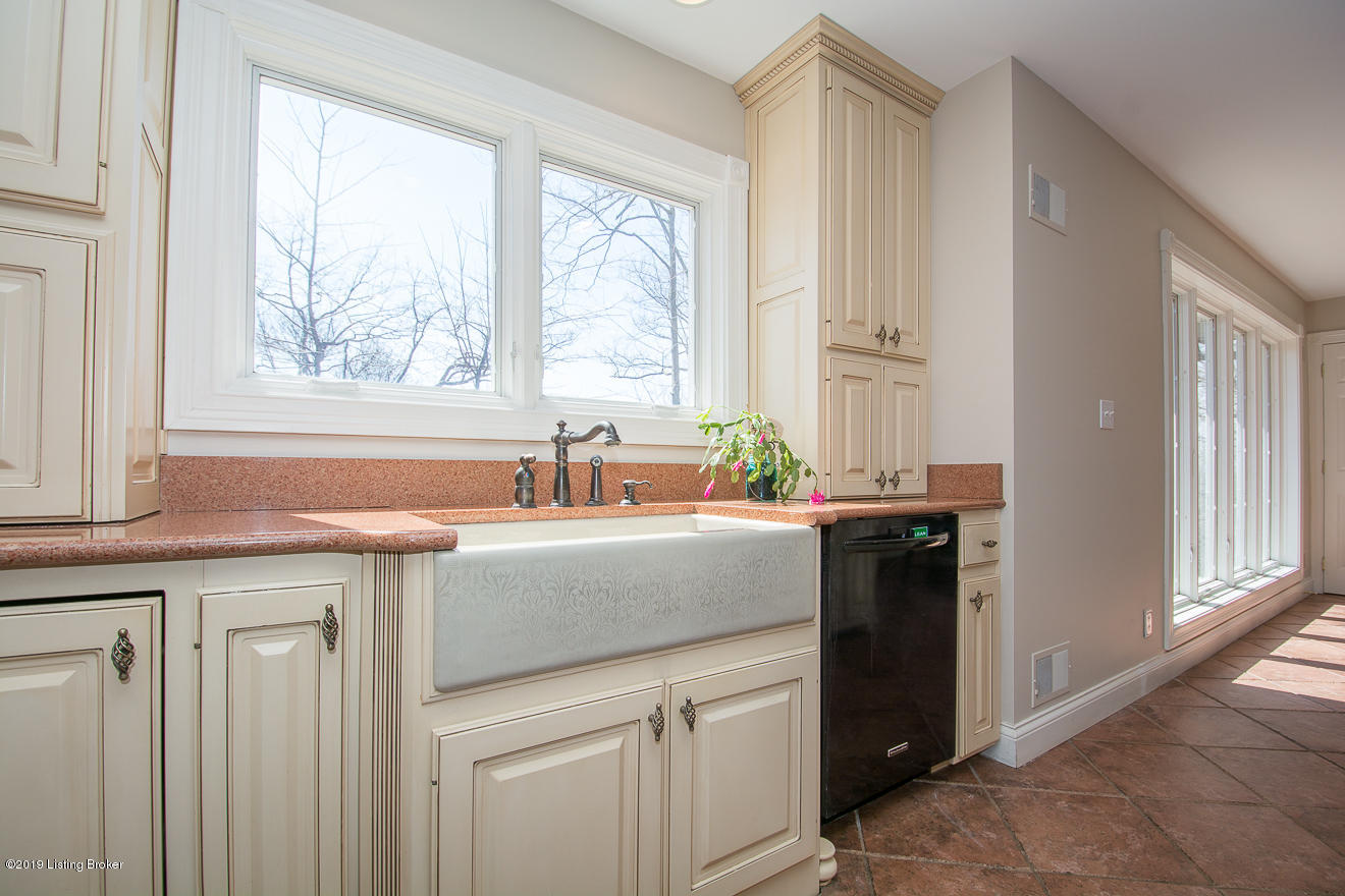 7305 Fox Harbor Road Prospect, KY 40059 - Photo 19 of 64 Kitchen sink