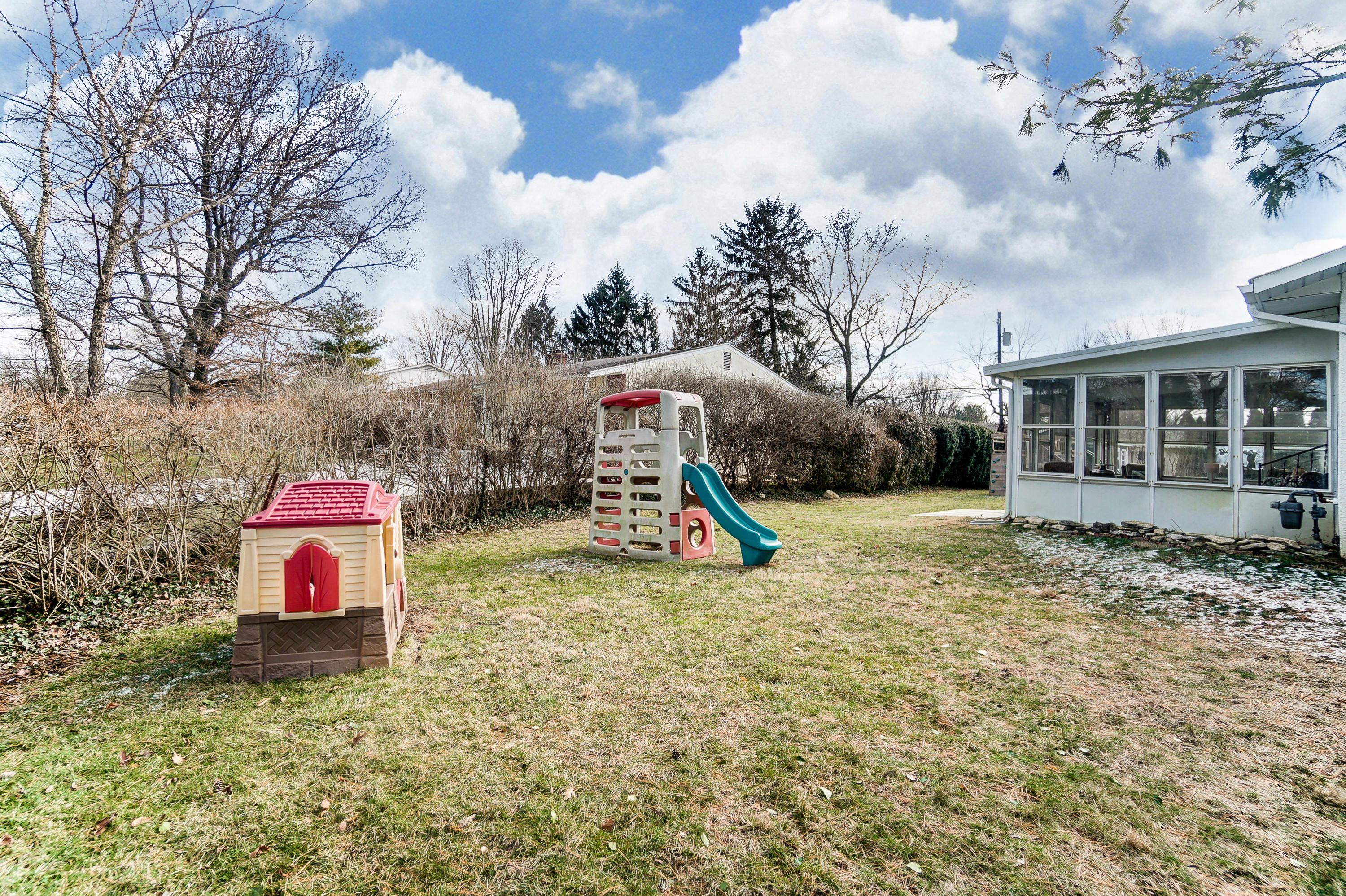 4166 Windermere Road Columbus, OH 43220 - Photo 46 of 47 Gallery Image 46