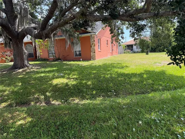 $1,800 | 925 Derbyshire Drive, Kissimmee, FL 34758