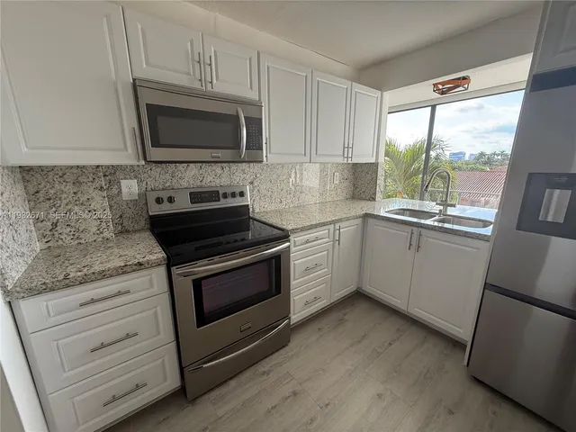 $2,350 | 9410 West Flagler Street, Unit 312, Miami, FL 33174