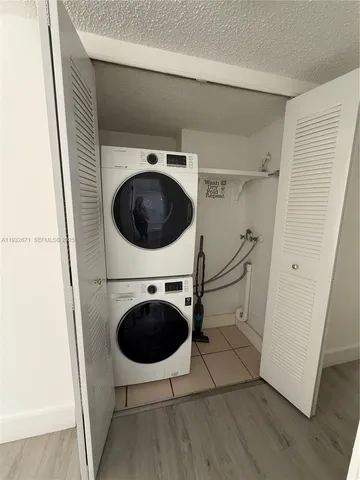 $2,350 | 9410 West Flagler Street, Unit 312, Miami, FL 33174