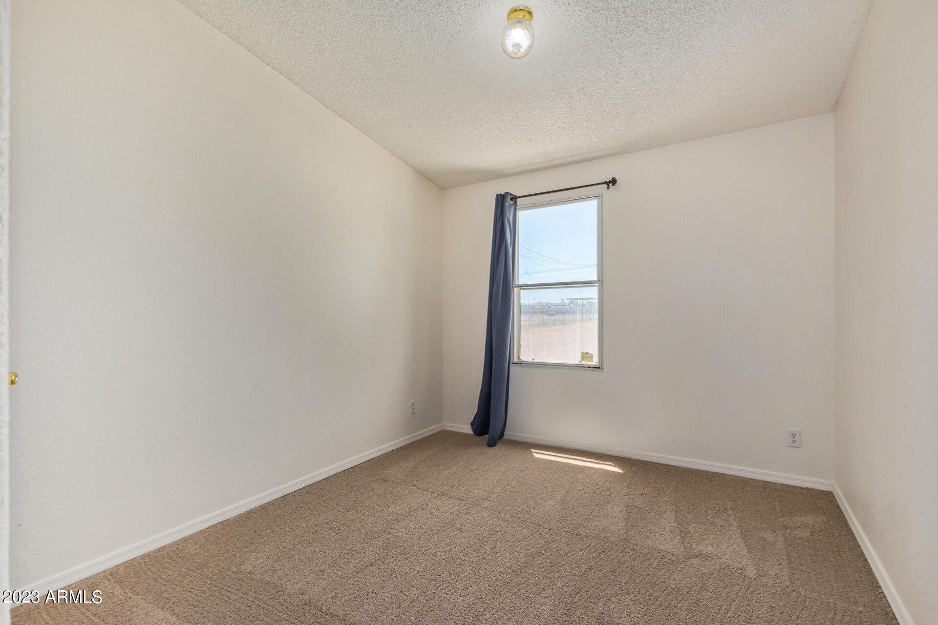 4958 East Rolling Ridge Road San Tan Valley, AZ 85140 - Photo 17 of 41 Guest Bedroom south side
