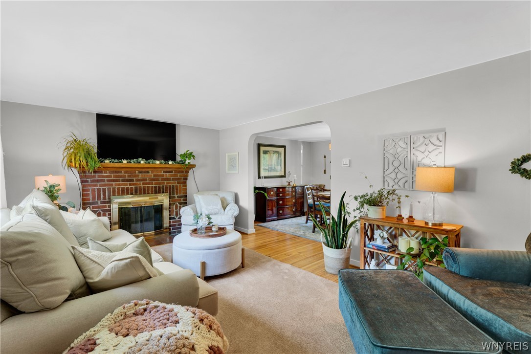 186 Ridgewood Drive Amherst, NY 14226 - Photo 4 of 34