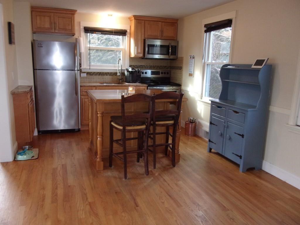 22 Mary Street Springfield, MA 01118 - Photo 5 of 28