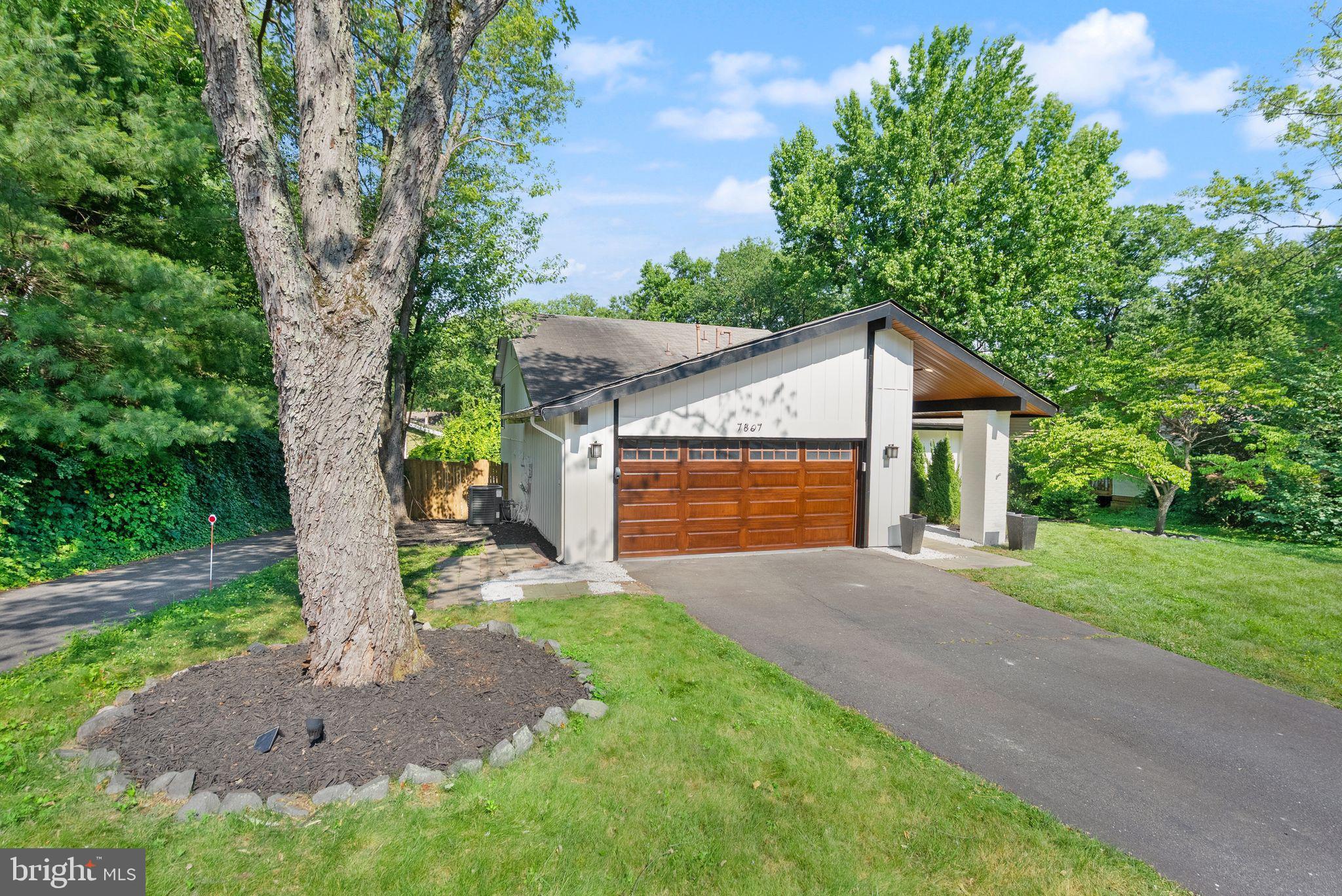 7807 Mulberry Bottom Lane Springfield, VA 22153 - Photo 4 of 51