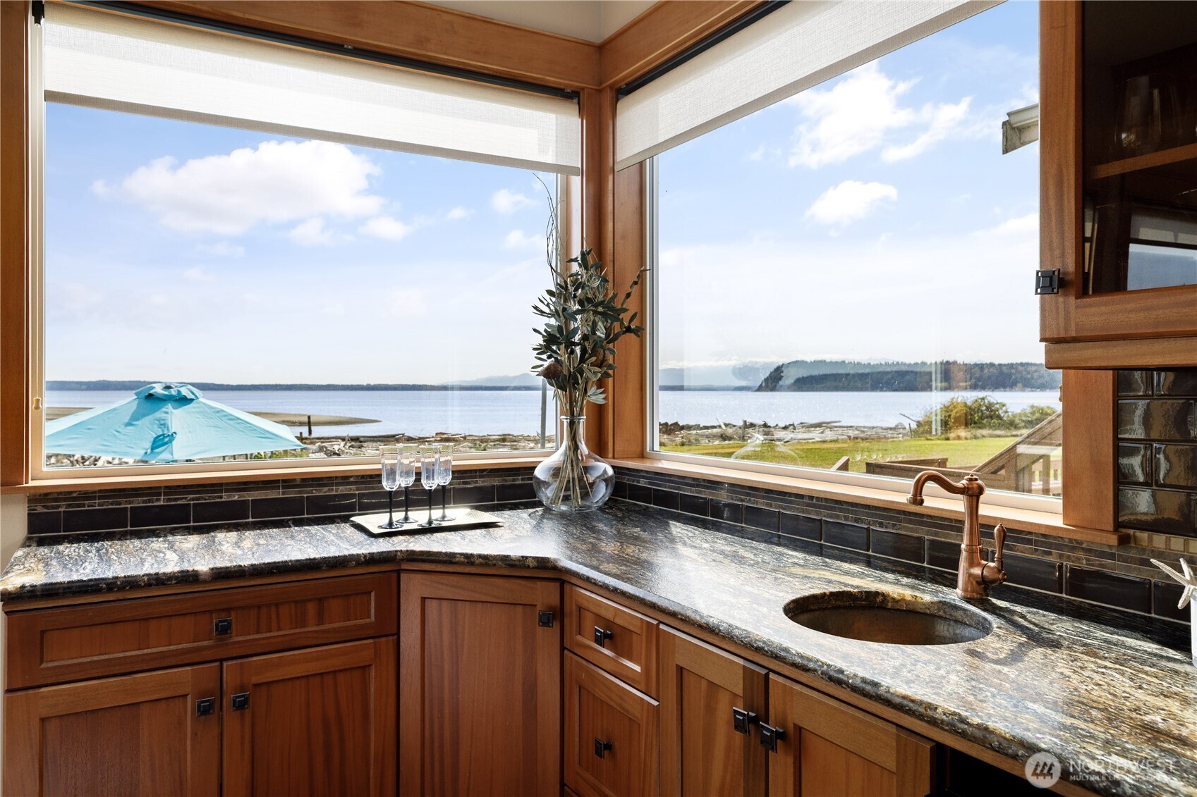 2638 Sunlight Beach Road Clinton, WA 98236 - Photo 11 of 38 Gallery Image 11