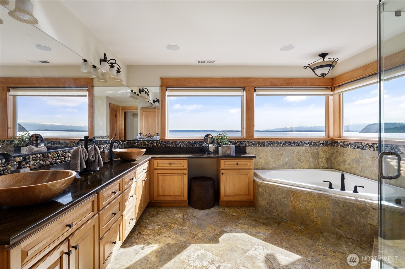 2638 Sunlight Beach Road Clinton, WA 98236 - Photo 24 of 38 Gallery Image 24