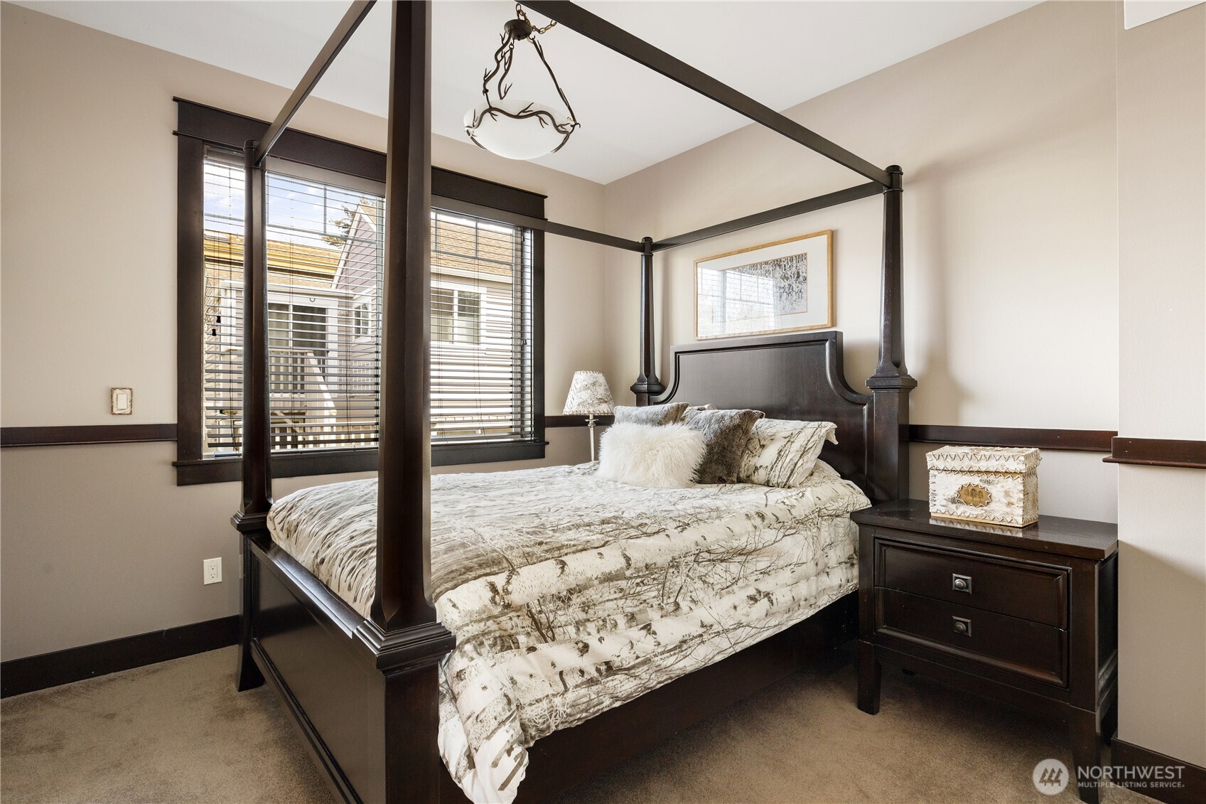 2638 Sunlight Beach Road Clinton, WA 98236 - Photo 5 of 38 Gallery Image 5