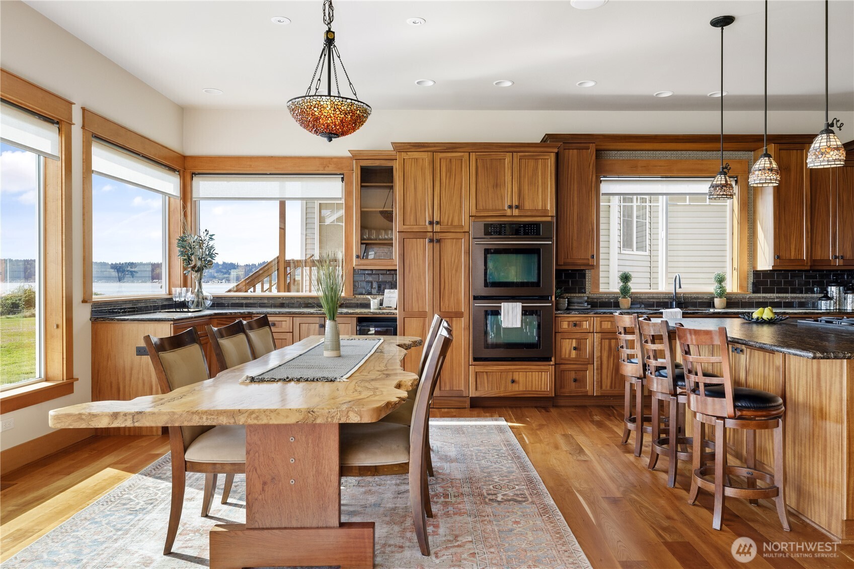 2638 Sunlight Beach Road Clinton, WA 98236 - Photo 10 of 38 Gallery Image 10