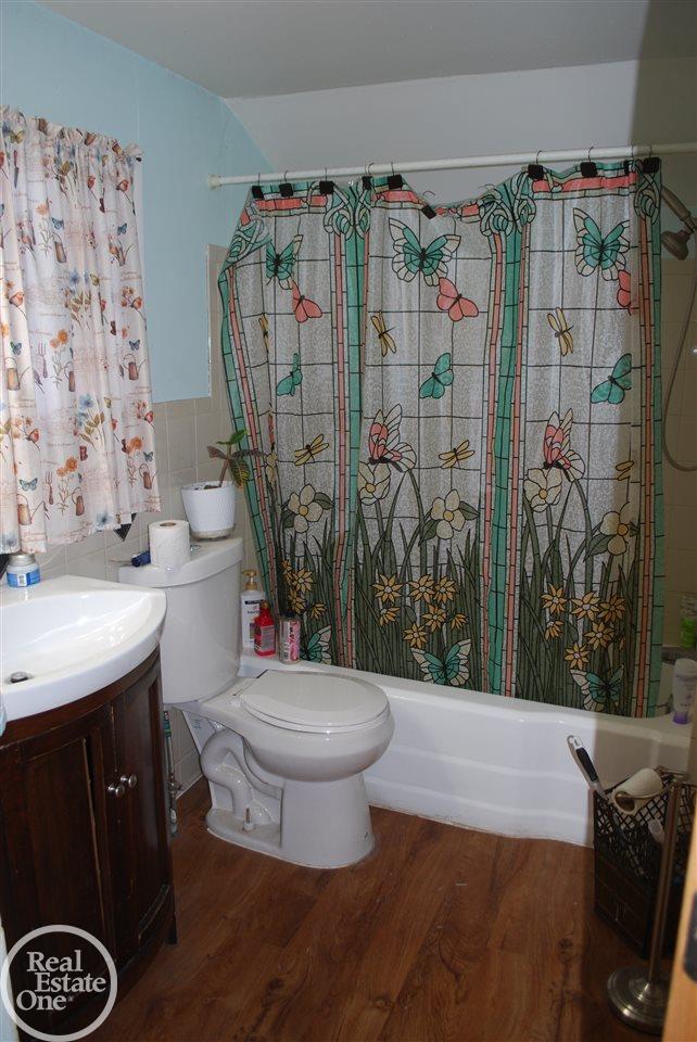 22605 Armada Center Road Armada, MI 48005 - Photo 35 of 63 50007285-34.JPG
