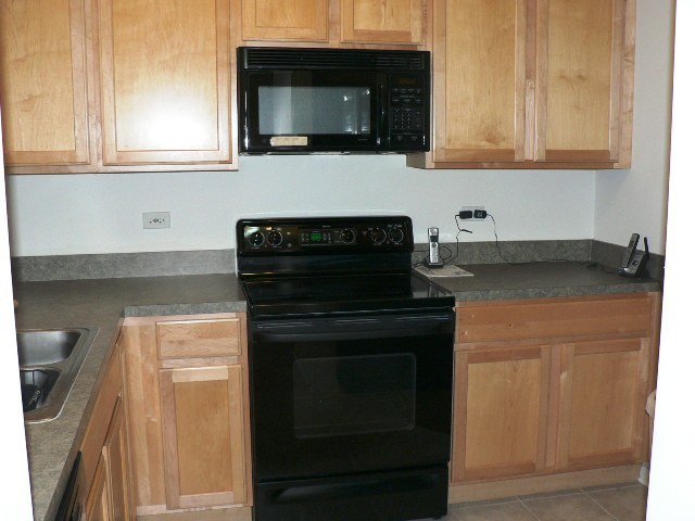 2853 Falling Waters Drive Lindenhurst, IL 60046 - Photo 5 of 16
