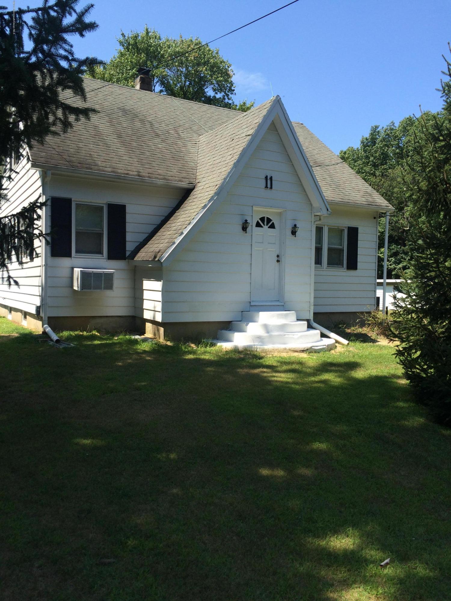 11 Brookside Road Millstone Township, NJ 08510 - Photo 2 of 20 11 Brookside Rd, Millstone NJ 08510
