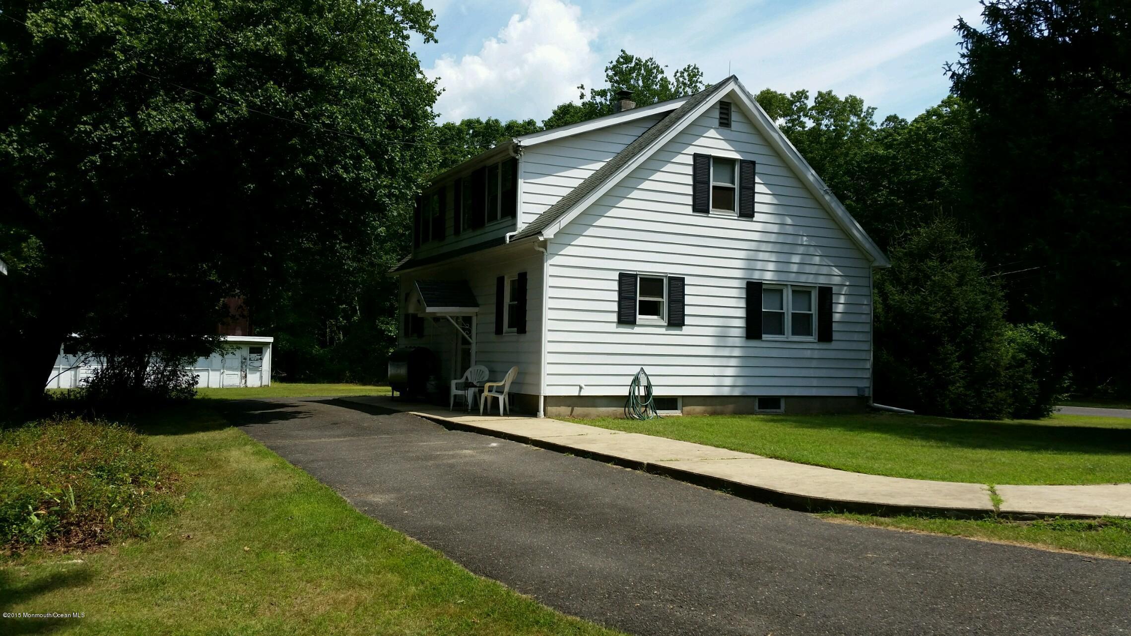 11 Brookside Road Millstone Township, NJ 08510 - Photo 3 of 20 11 Brookside Rd, Millstone NJ 08510
