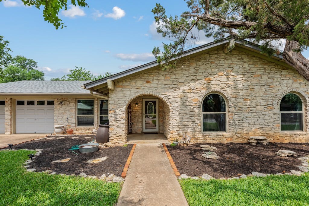 1204 Lime Rock Drive in Round Rock West