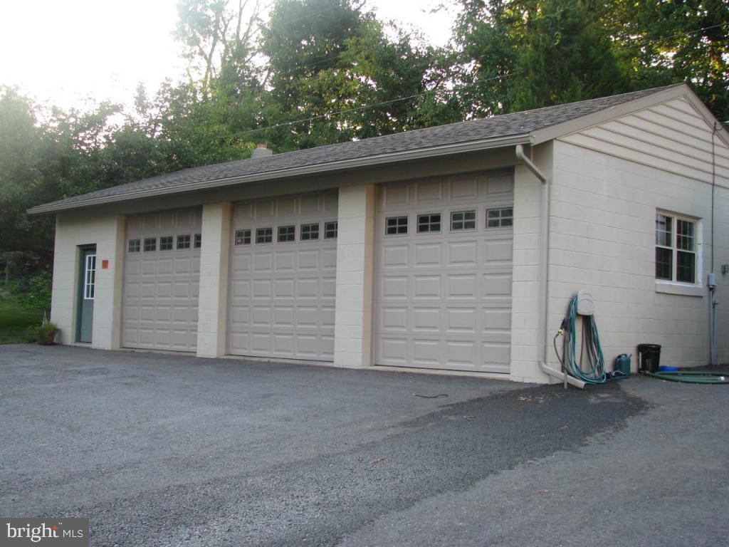 29 Indian Hill Road Conestoga, PA 17516 - Photo 8 of 47 Gallery Image 8