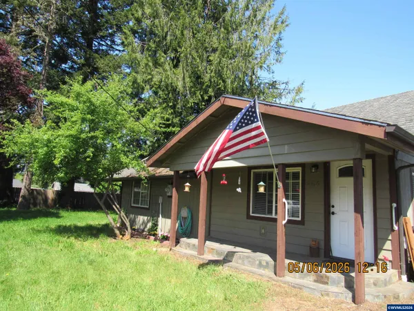 $333,000 | 365 Southeast Myrtle Street, Mill City, OR 97360