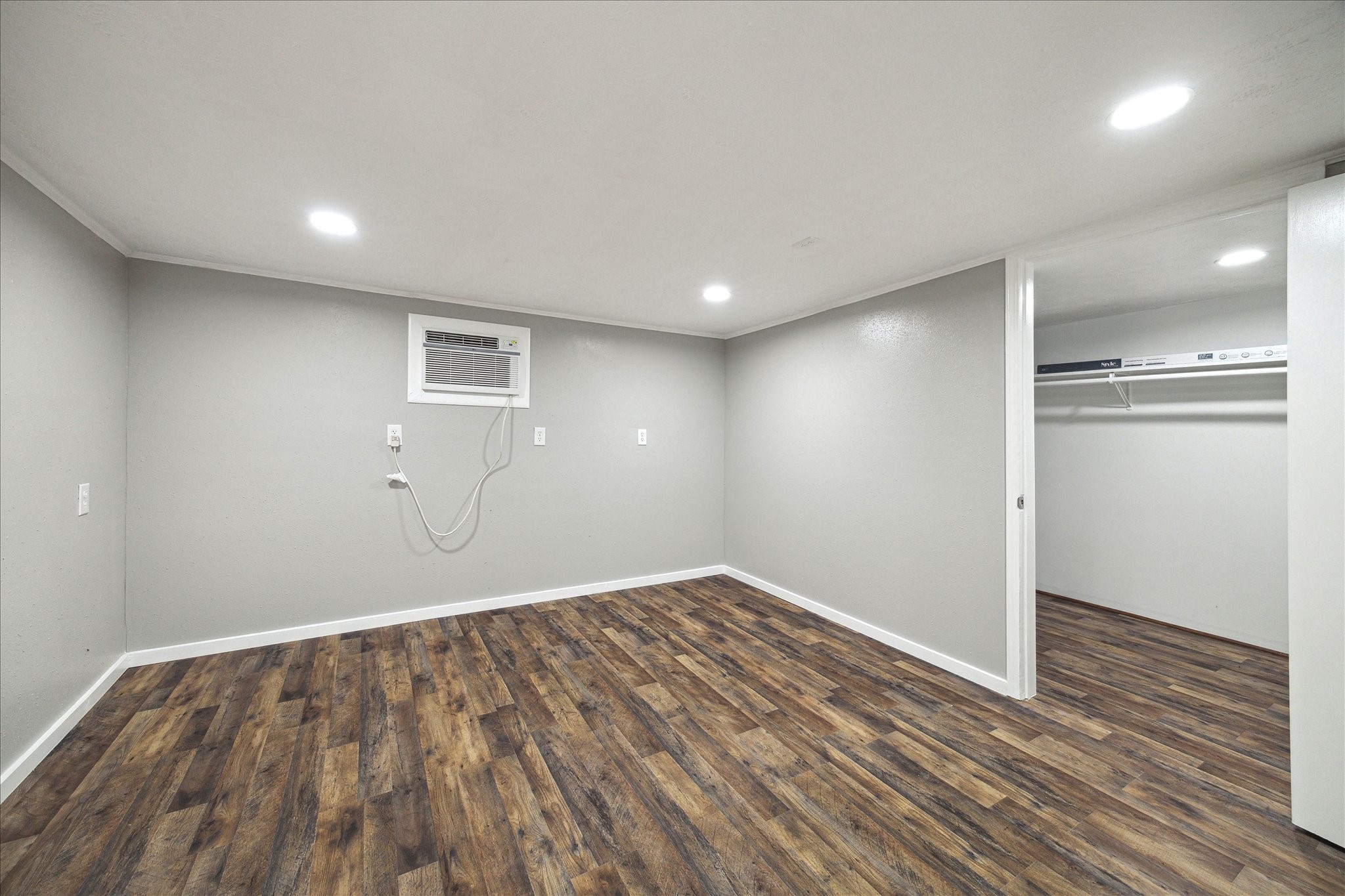 1309 Centennial Drive Houston, TX 77055 - Photo 22 of 33 a view of empty room