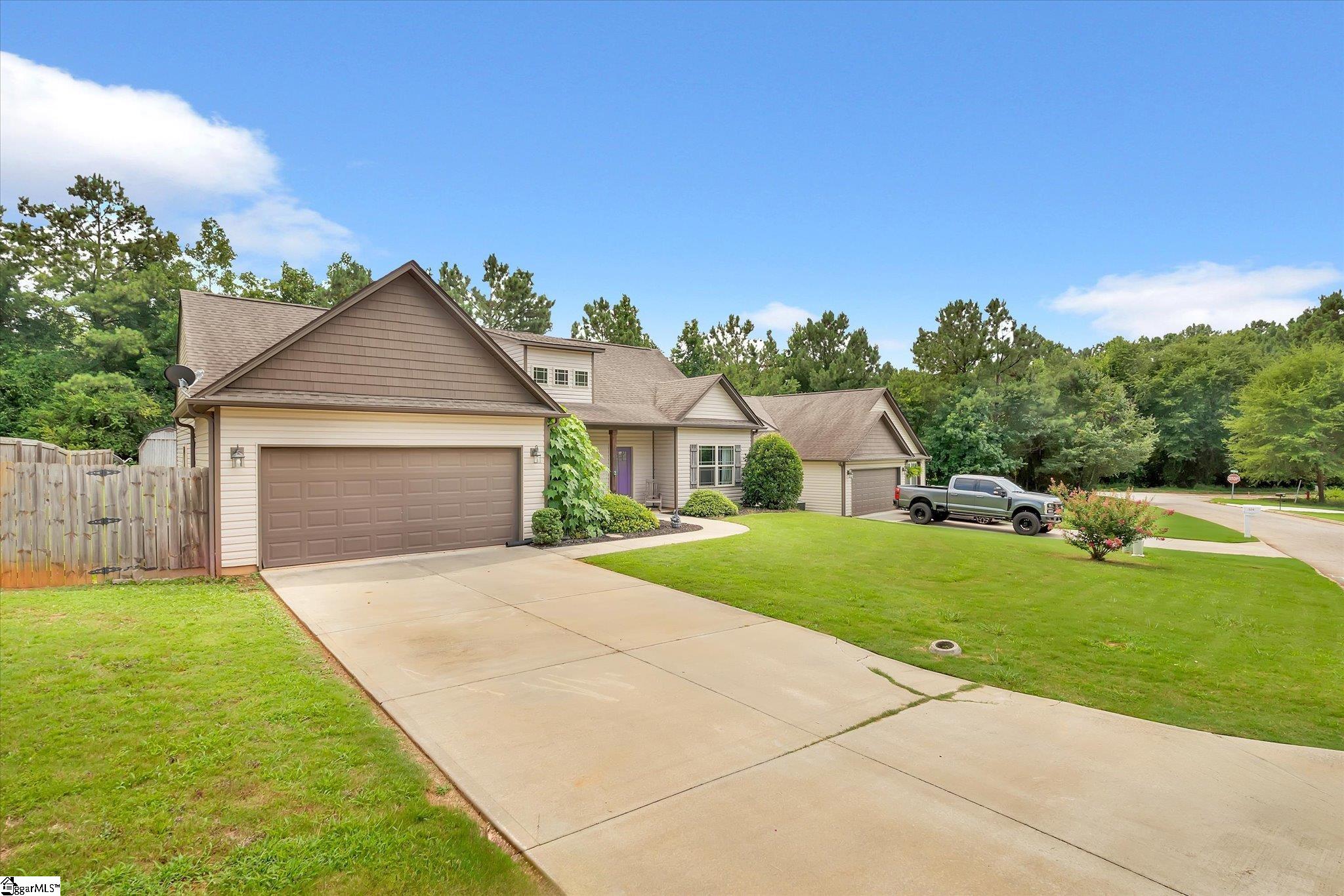 110 Malibu Road Liberty, SC 29657 - Photo 3 of 32 Gallery Image 3