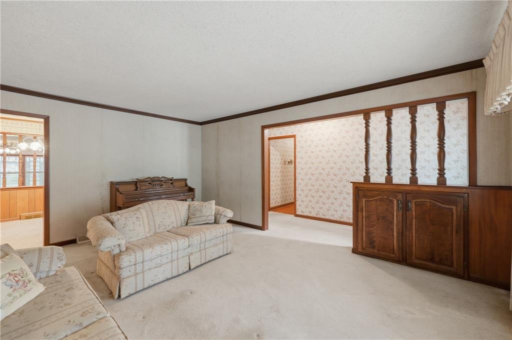 2419 South Ellison Way Independence, MO 64055 - Photo 5 of 28