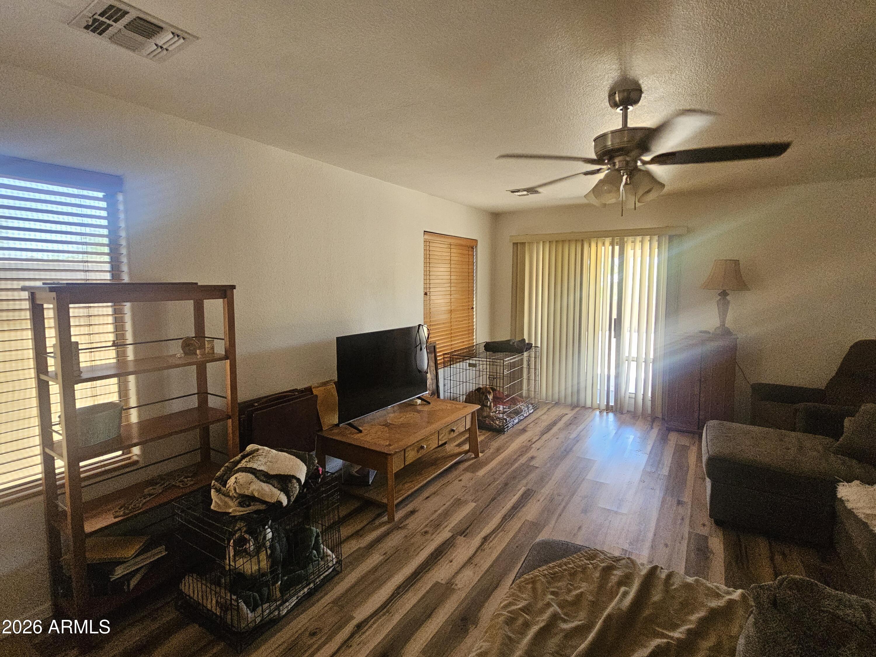 7331 West Raymond Street Phoenix, AZ 85043 - Photo 4 of 31 20260407_114028