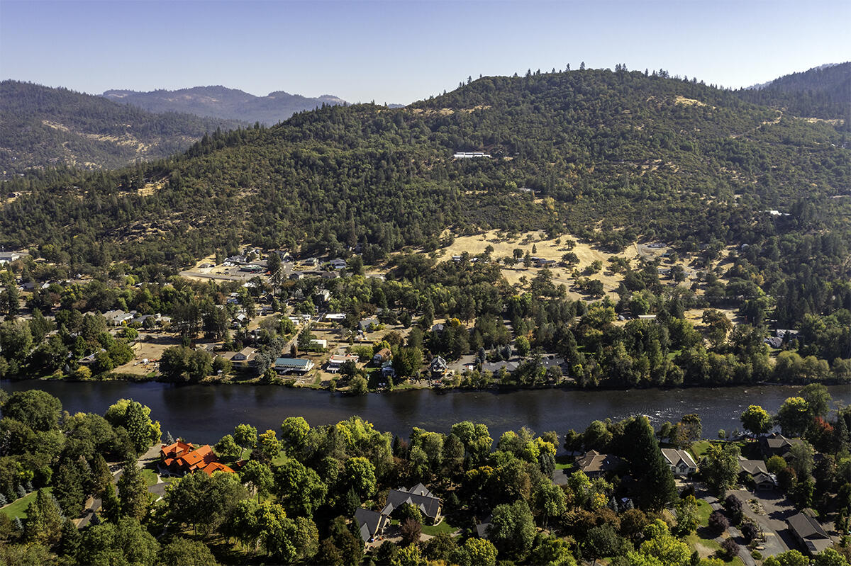 332 Rene Drive Shady Cove, OR 97539 - Photo 50 of 53 DJI_0178-HDR-Edit
