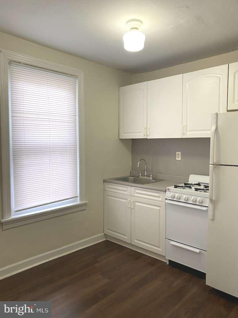 746 South 51st Street, Unit 2 Philadelphia, PA 19143 - Photo 2 of 9