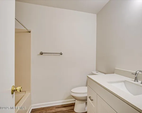 $3,100 | 2006 Bayhead Drive, Unit 2006, Sayreville, NJ 08859